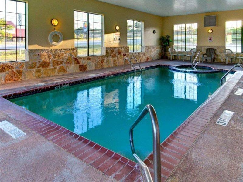 Quality Inn & Suites - Glen Rose Eksteriør bilde
